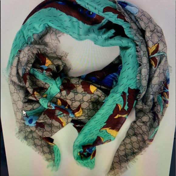 💥🔥💥🔥Gucci bird printed foulard scarf. - Picture 3 of 5